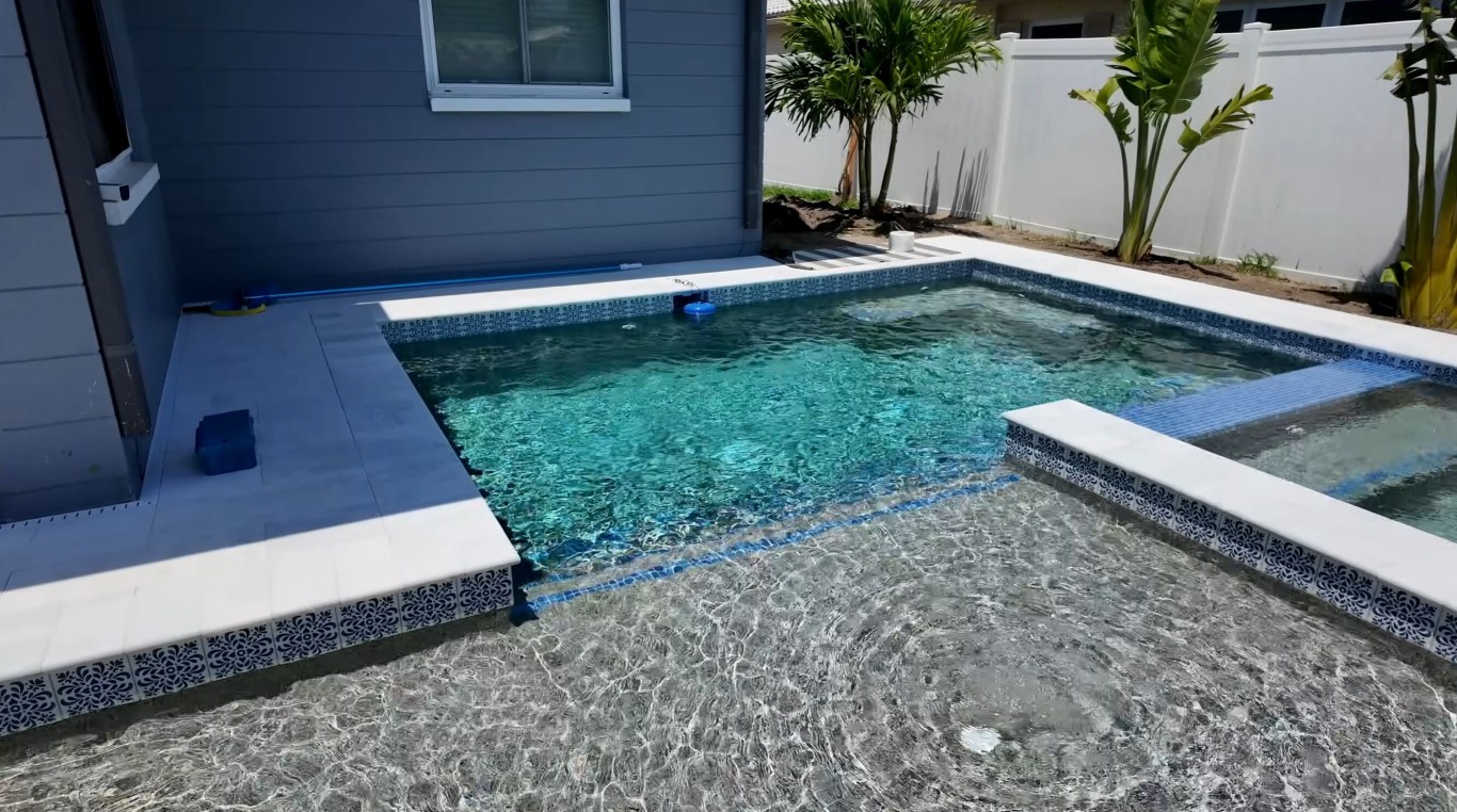 Professionally cleaned pool and spa with clear blue water in Union City, CA